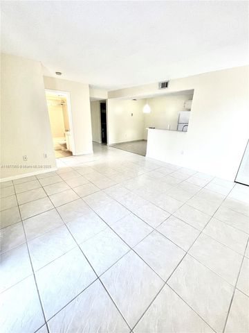 251 W Palm Cir W 206, Pembroke Pines, FL 33025
