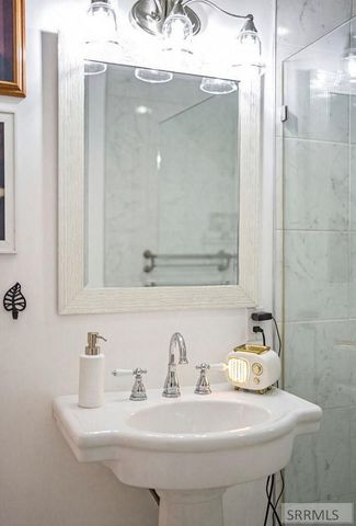 419 4th Street, Idaho Falls, ID 83401