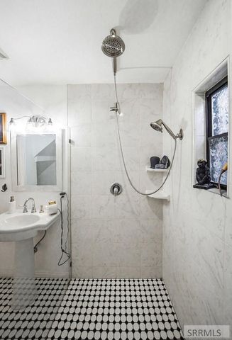 419 4th Street, Idaho Falls, ID 83401