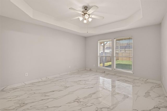 71 N Forrest Avenue, La Porte, TX 77571