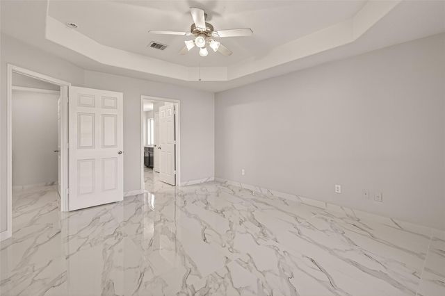 71 N Forrest Avenue, La Porte, TX 77571