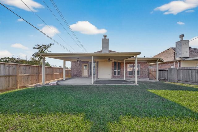 71 N Forrest Avenue, La Porte, TX 77571