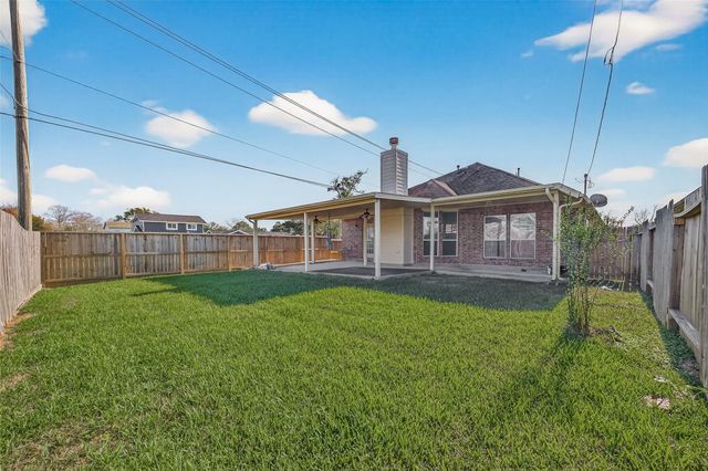 71 N Forrest Avenue, La Porte, TX 77571