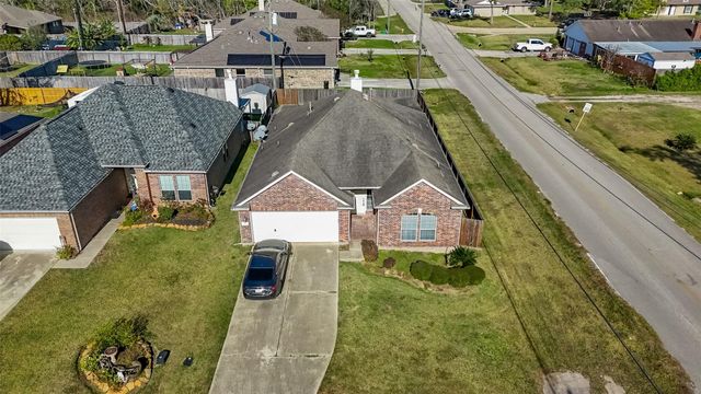 71 N Forrest Avenue, La Porte, TX 77571