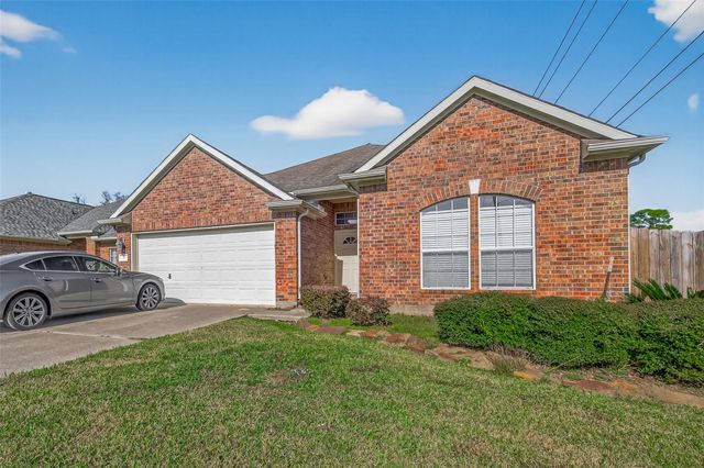 71 N Forrest Avenue, La Porte, TX 77571