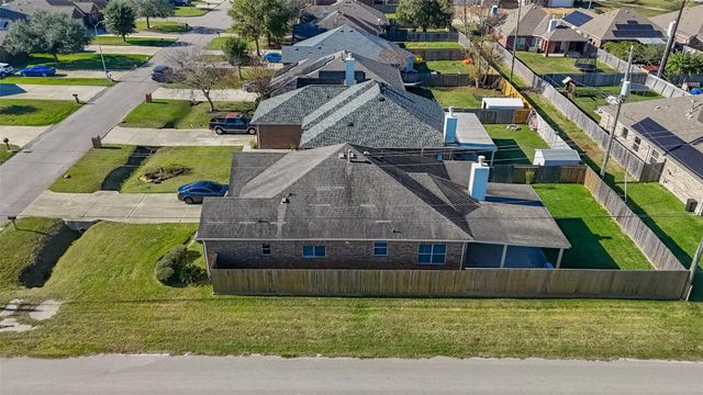 71 N Forrest Avenue, La Porte, TX 77571