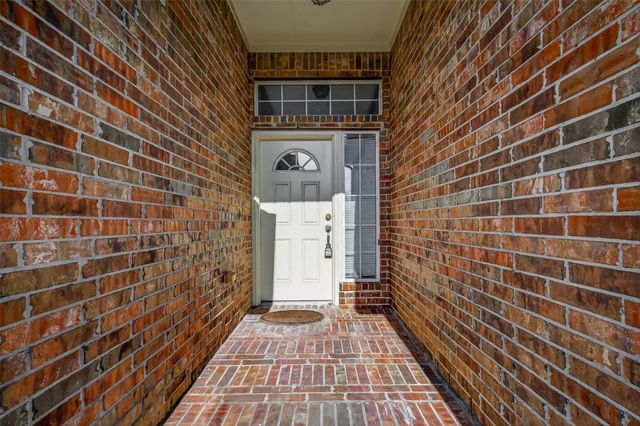 71 N Forrest Avenue, La Porte, TX 77571