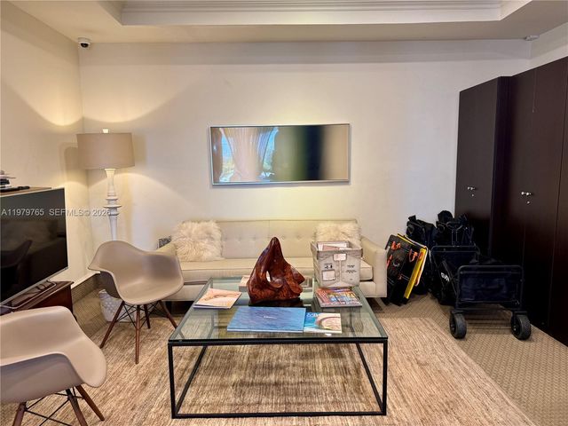 7330 Ocean Ter 8-D, Miami Beach, FL 33141