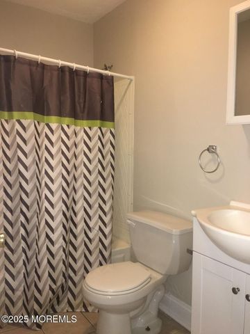 16 Leighton Place, Red Bank, NJ 07701