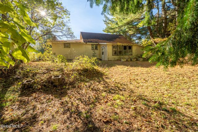 1557 County Highway 107, Perth, NY 12010