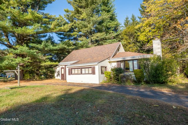 1557 County Highway 107, Perth, NY 12010