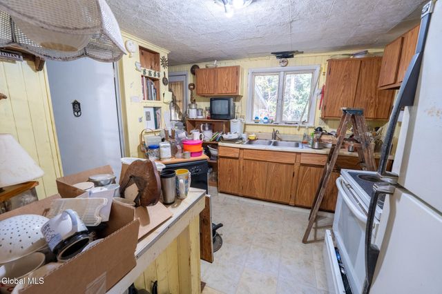 1557 County Highway 107, Perth, NY 12010