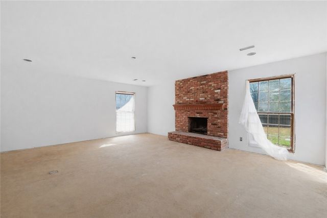 1409 Oaks Manor Drive, Fayetteville, AR 72703