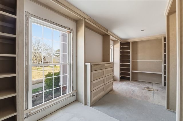 1409 Oaks Manor Drive, Fayetteville, AR 72703