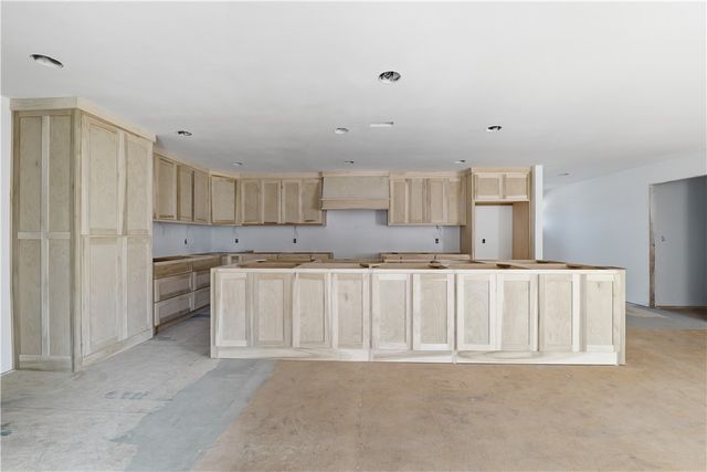 1409 Oaks Manor Drive, Fayetteville, AR 72703