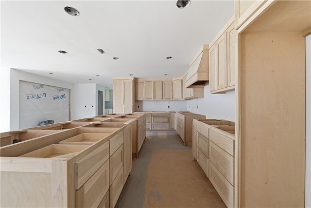 1409 Oaks Manor Drive, Fayetteville, AR 72703