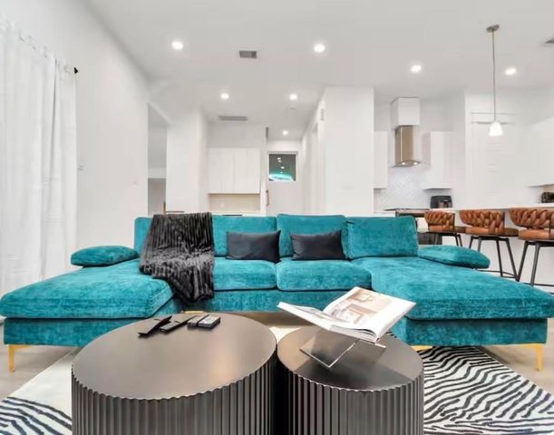 502 Schweikhardt Street C, Houston, TX 77020