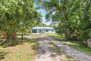 7633 NW 93rd Court, Okeechobee, FL 34972
