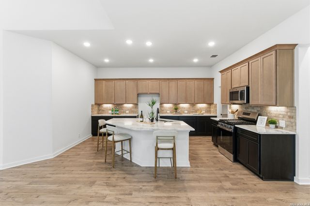 9436 Hidden Stone, Schertz, TX 78154