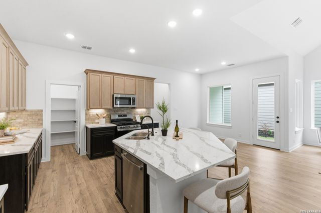 9436 Hidden Stone, Schertz, TX 78154