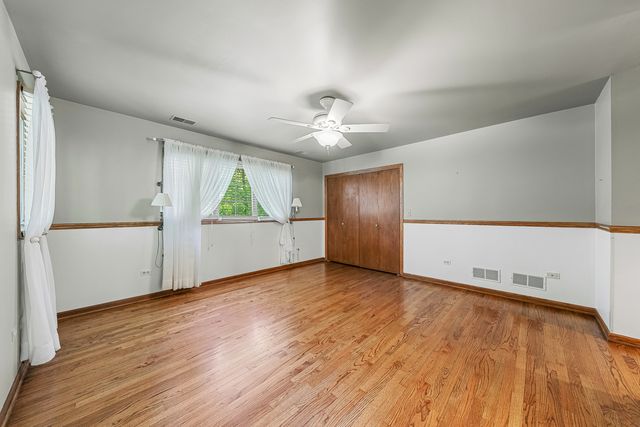 11923 S Laurie Avenue, Palos Park, IL 60464