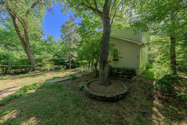 11923 S Laurie Avenue, Palos Park, IL 60464
