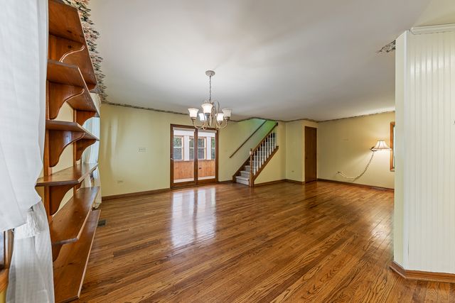 11923 S Laurie Avenue, Palos Park, IL 60464