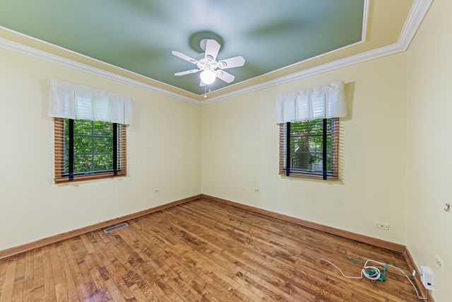 11923 S Laurie Avenue, Palos Park, IL 60464