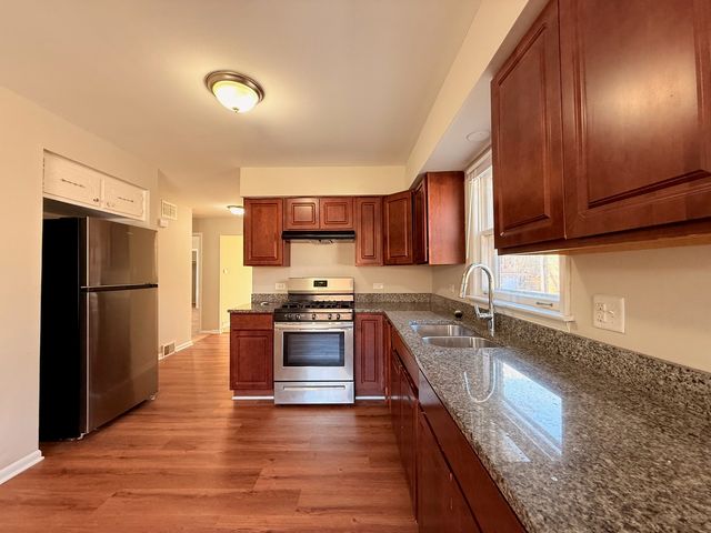 15565 Madison Avenue, Dolton, IL 60419