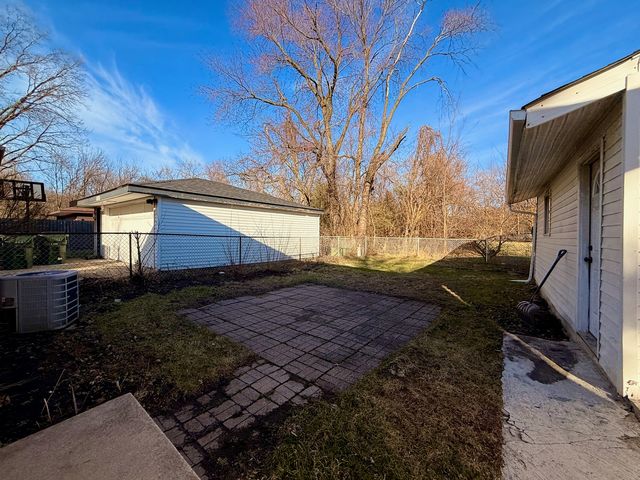 15565 Madison Avenue, Dolton, IL 60419