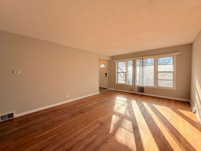 15565 Madison Avenue, Dolton, IL 60419