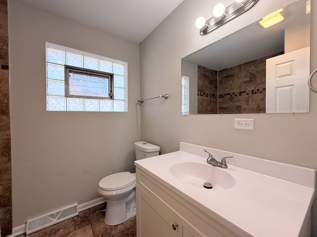 15565 Madison Avenue, Dolton, IL 60419