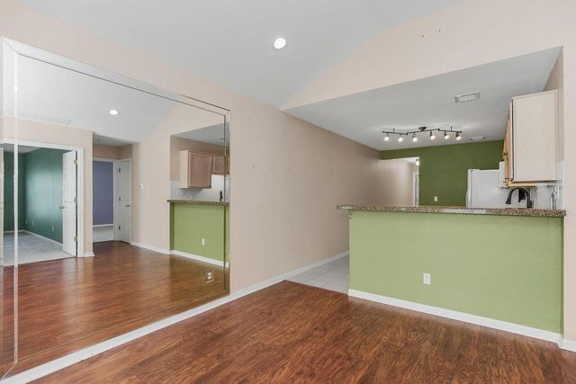 6160 NE Kensington Drive, Lee's Summit, MO 64064