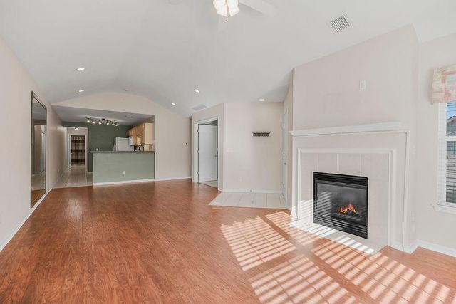 6160 NE Kensington Drive, Lee's Summit, MO 64064