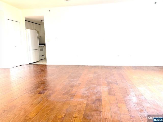 100 Old Palisade Road 1516, Fort Lee, NJ 07024