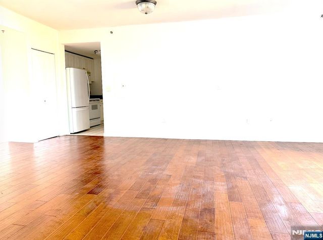 100 Old Palisade Road 1516, Fort Lee, NJ 07024