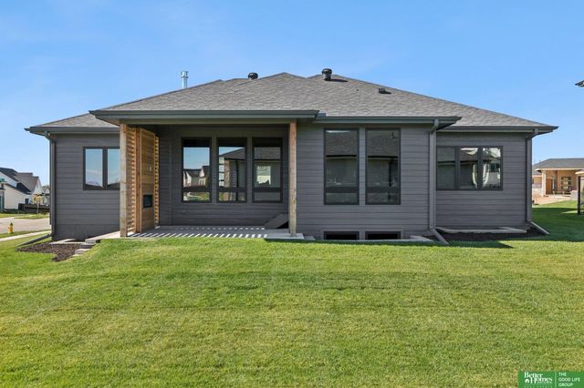3321 S 212th Street, Elkhorn, NE 68022