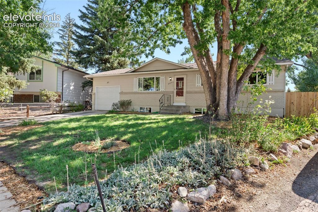 3842 Vaquero Circle, Colorado Springs, CO 80918 — photo 2