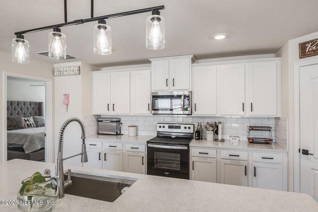 65506 RIVER GLEN Parkway, Yulee, FL 32097