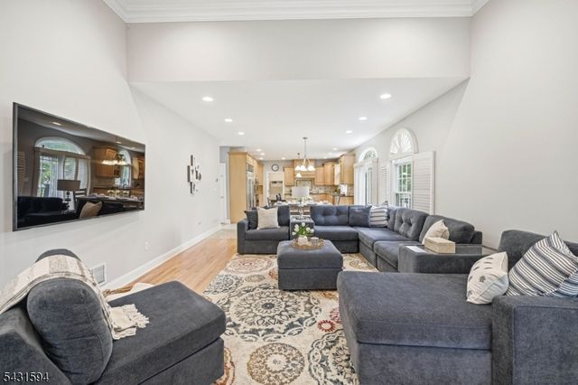 9 Cornerstone Way, Livingston Twp., NJ 07039