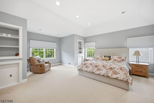 9 Cornerstone Way, Livingston Twp., NJ 07039