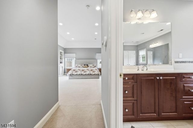 9 Cornerstone Way, Livingston Twp., NJ 07039