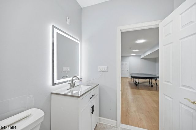 9 Cornerstone Way, Livingston Twp., NJ 07039