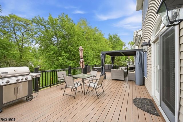 9 Cornerstone Way, Livingston Twp., NJ 07039