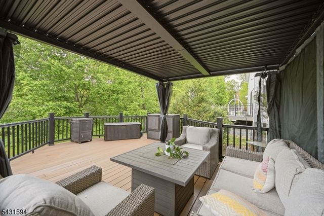 9 Cornerstone Way, Livingston Twp., NJ 07039