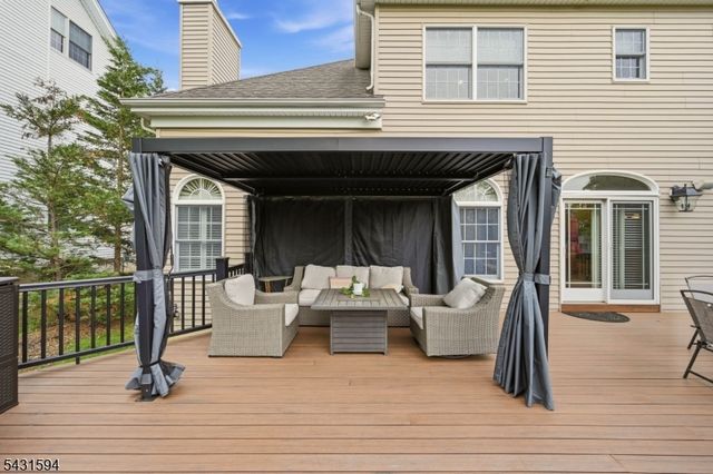 9 Cornerstone Way, Livingston Twp., NJ 07039
