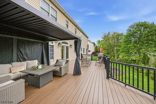 9 Cornerstone Way, Livingston Twp., NJ 07039