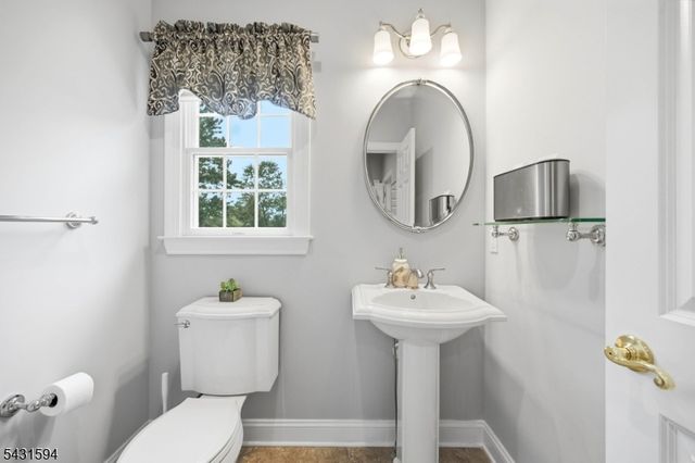 9 Cornerstone Way, Livingston Twp., NJ 07039