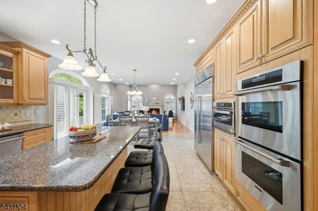 9 Cornerstone Way, Livingston Twp., NJ 07039