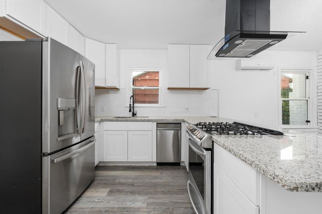 1570 N Teilman Avenue, Fresno, CA 93728